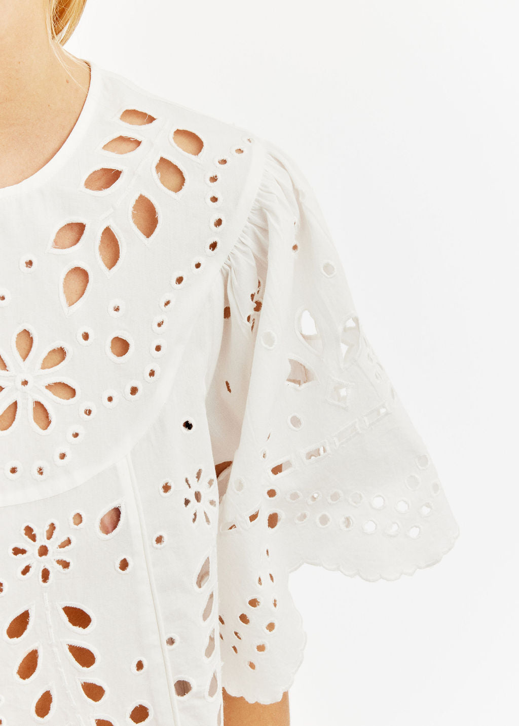 Blouse en broderie anglaise