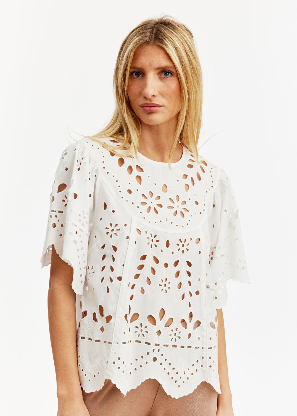 Blouse en broderie anglaise