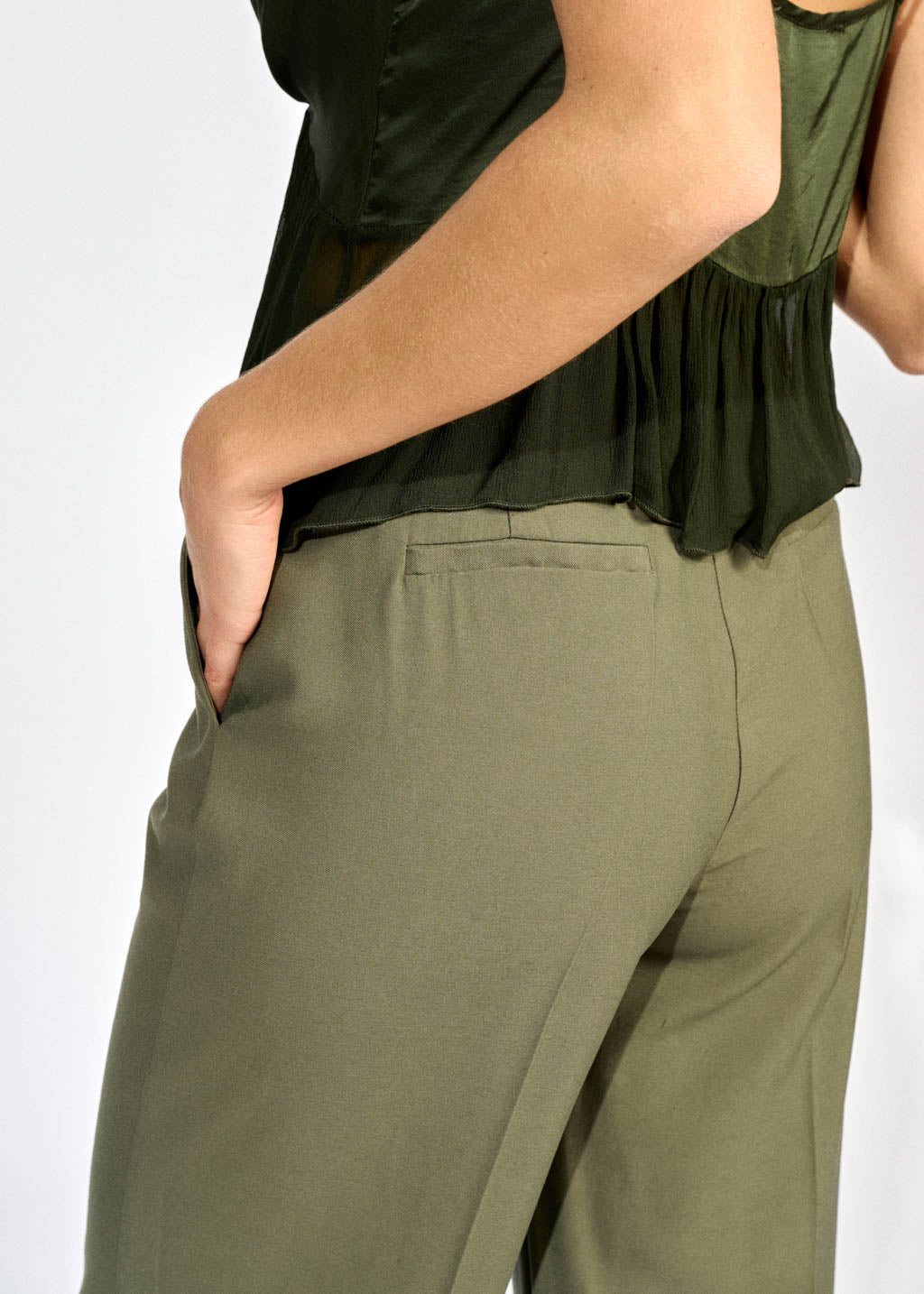 PETAL STRAIGHT TROUSERS