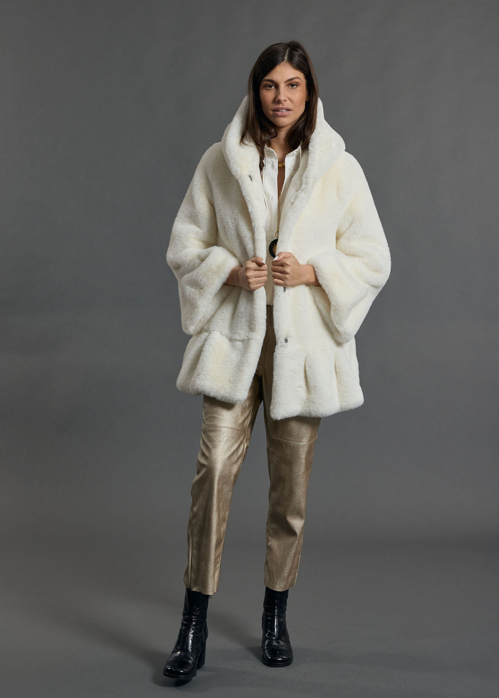 VESTE À CAPUCHE EN FAUSSE FOURRURE LINA