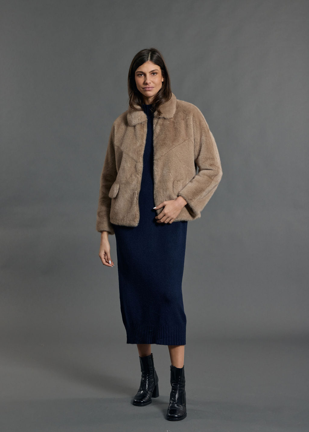 VESTE COURTE EN FAUSSE FOURRURE LIO