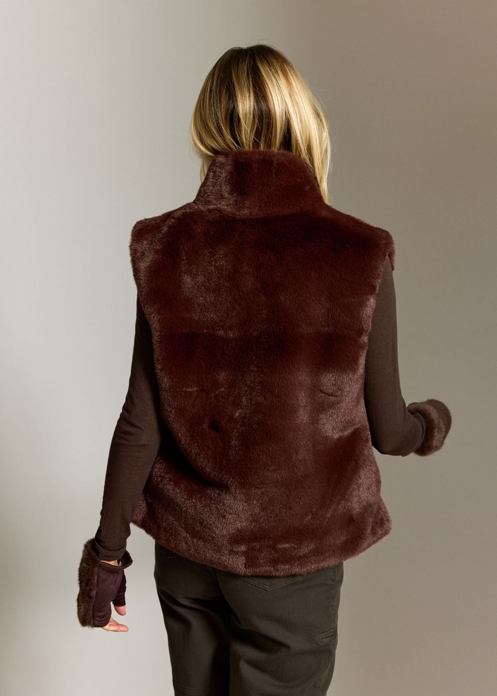 GILET SANS MANCHES EN FAUSSE FOURRURE MOON