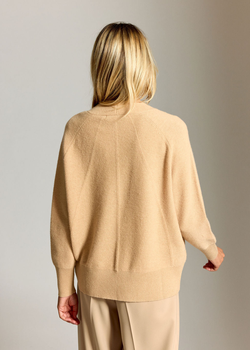 PULL COL V PAOLA BEIGE