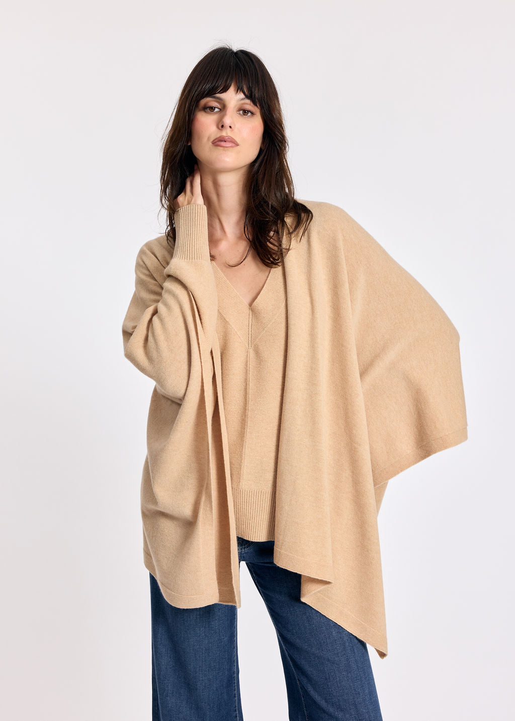 PEARL BEIGE WOOL CAPE
