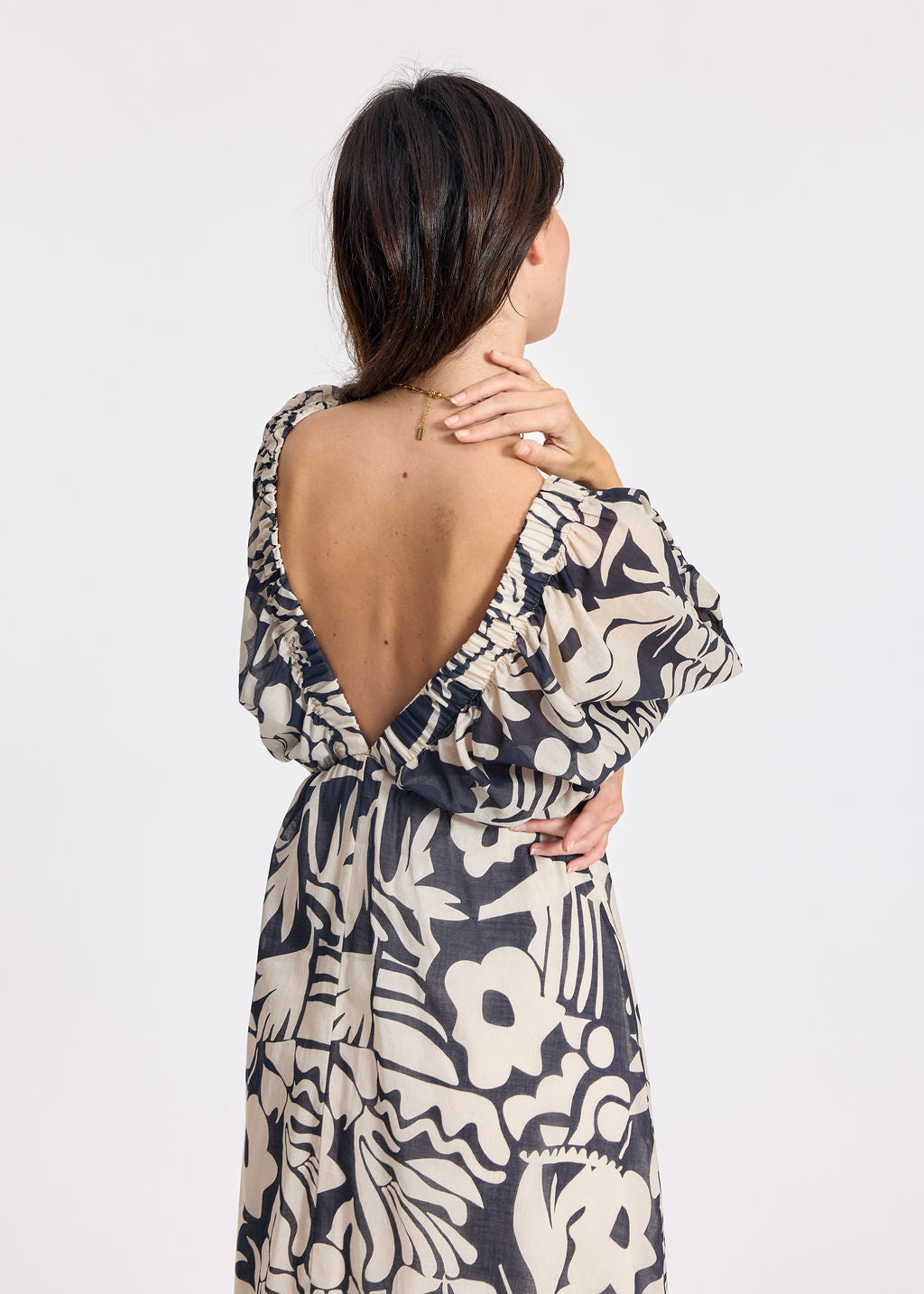 LICIA LONG V-NECK DRESS BLACK/ECRU