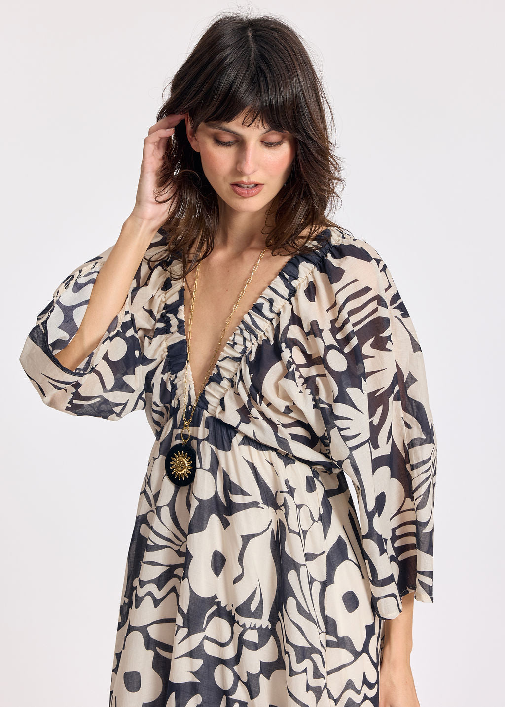 LICIA LONG V-NECK DRESS BLACK/ECRU