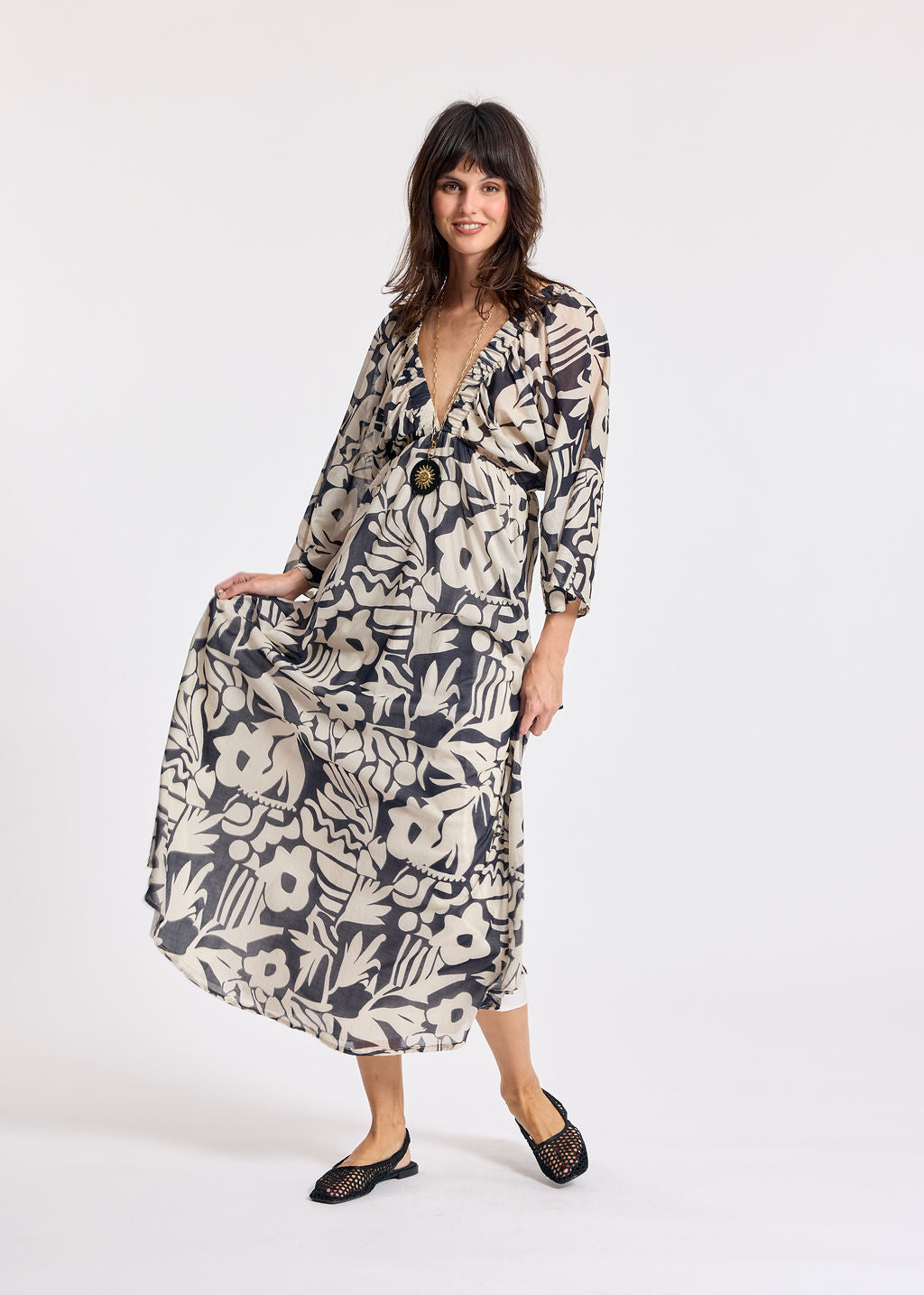 LICIA LONG V-NECK DRESS BLACK/ECRU