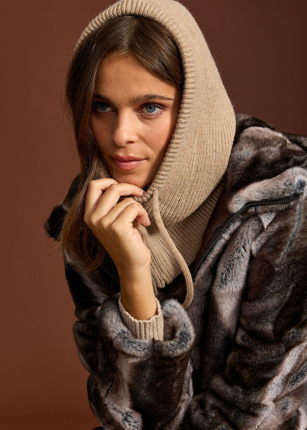 THE HOUD SAND ACCESSORY HOODIE
