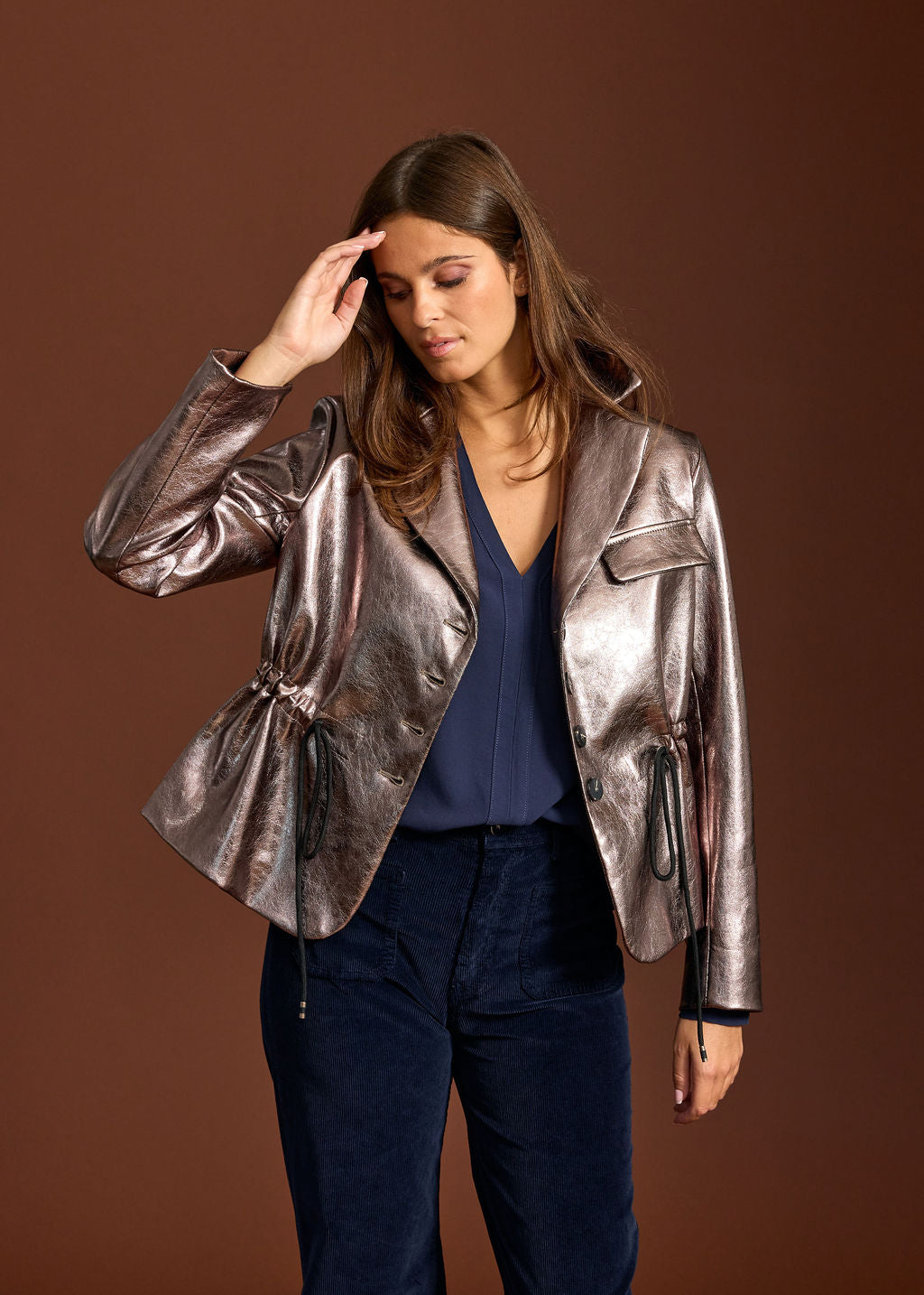 VESTE COURTE EN FAUX CUIR ALESSIA MORDORE