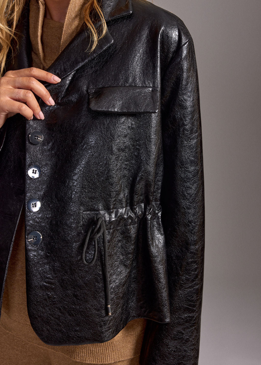 VESTE COURTE EN FAUX CUIR ALESSIA NOIR