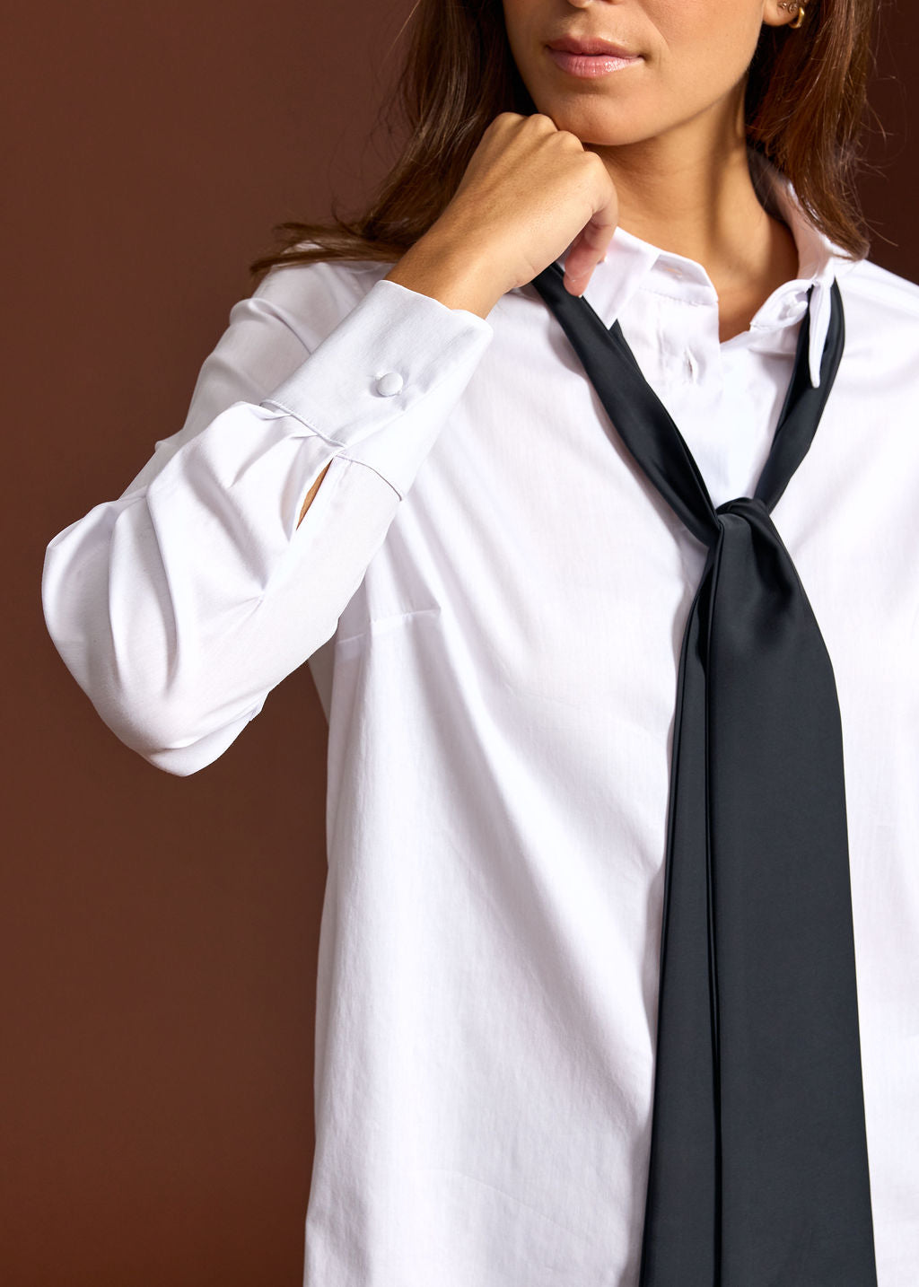 CHEMISE AVEC CRAVATE NOUÉ CECIL BLANC