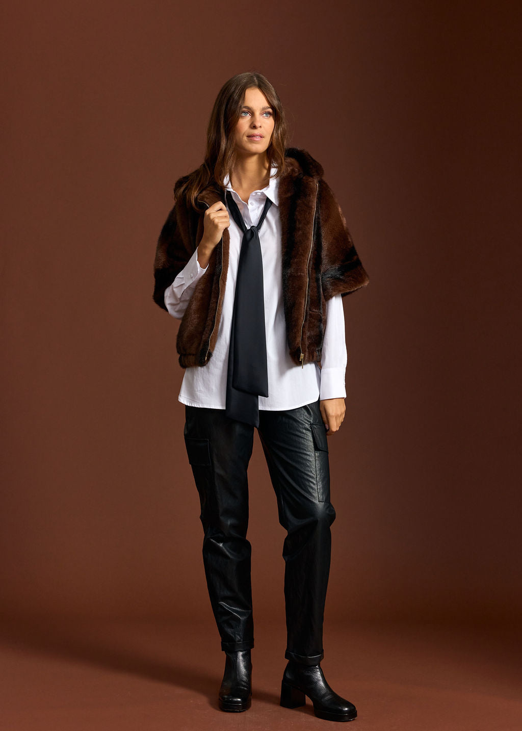 CHEMISE AVEC CRAVATE NOUÉ CECIL BLANC