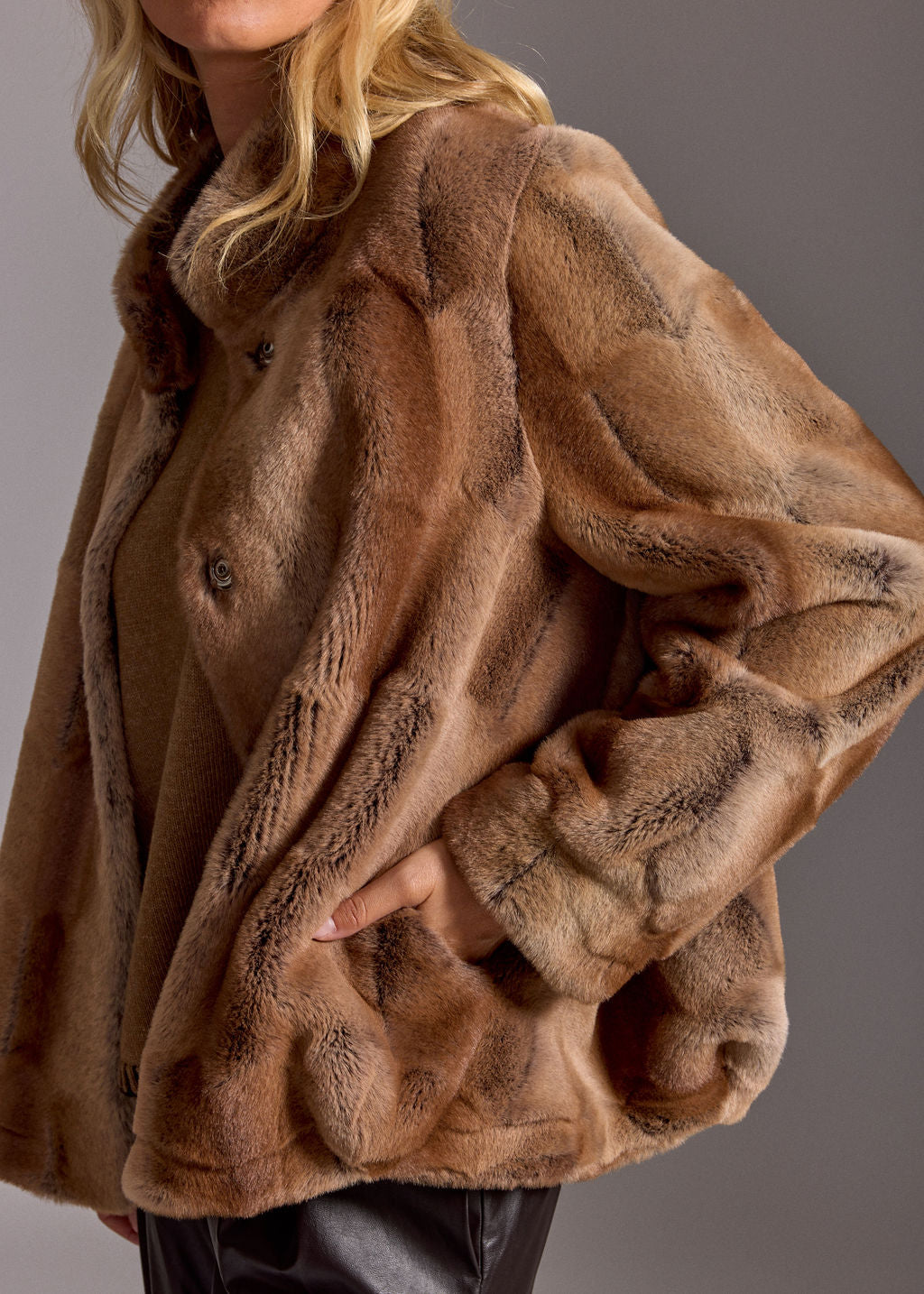 KAL CAMEL SHORT FAUX FUR JACKET