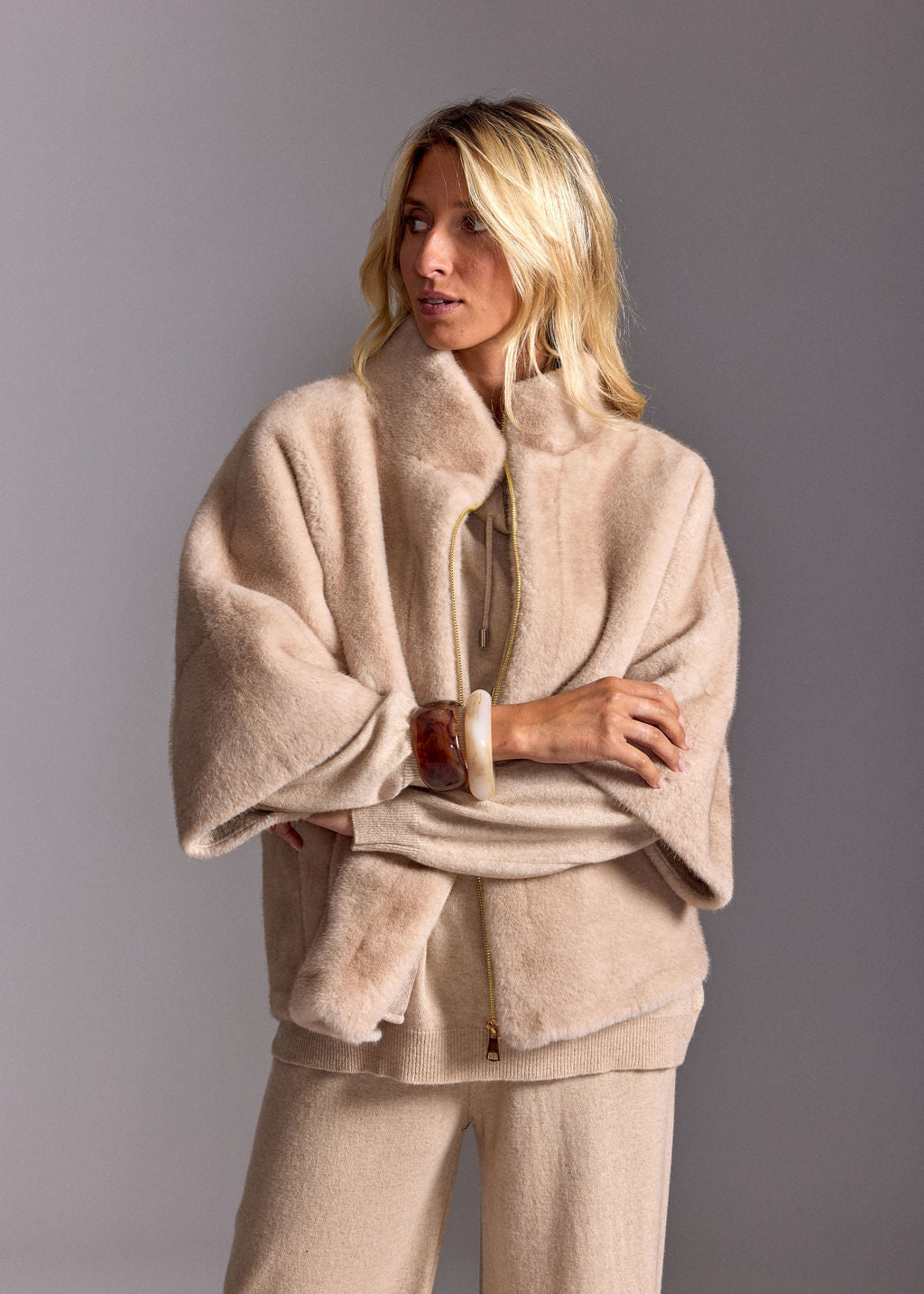 MELO BEIGE 3/4 SLEEVE FAUX FUR JACKET