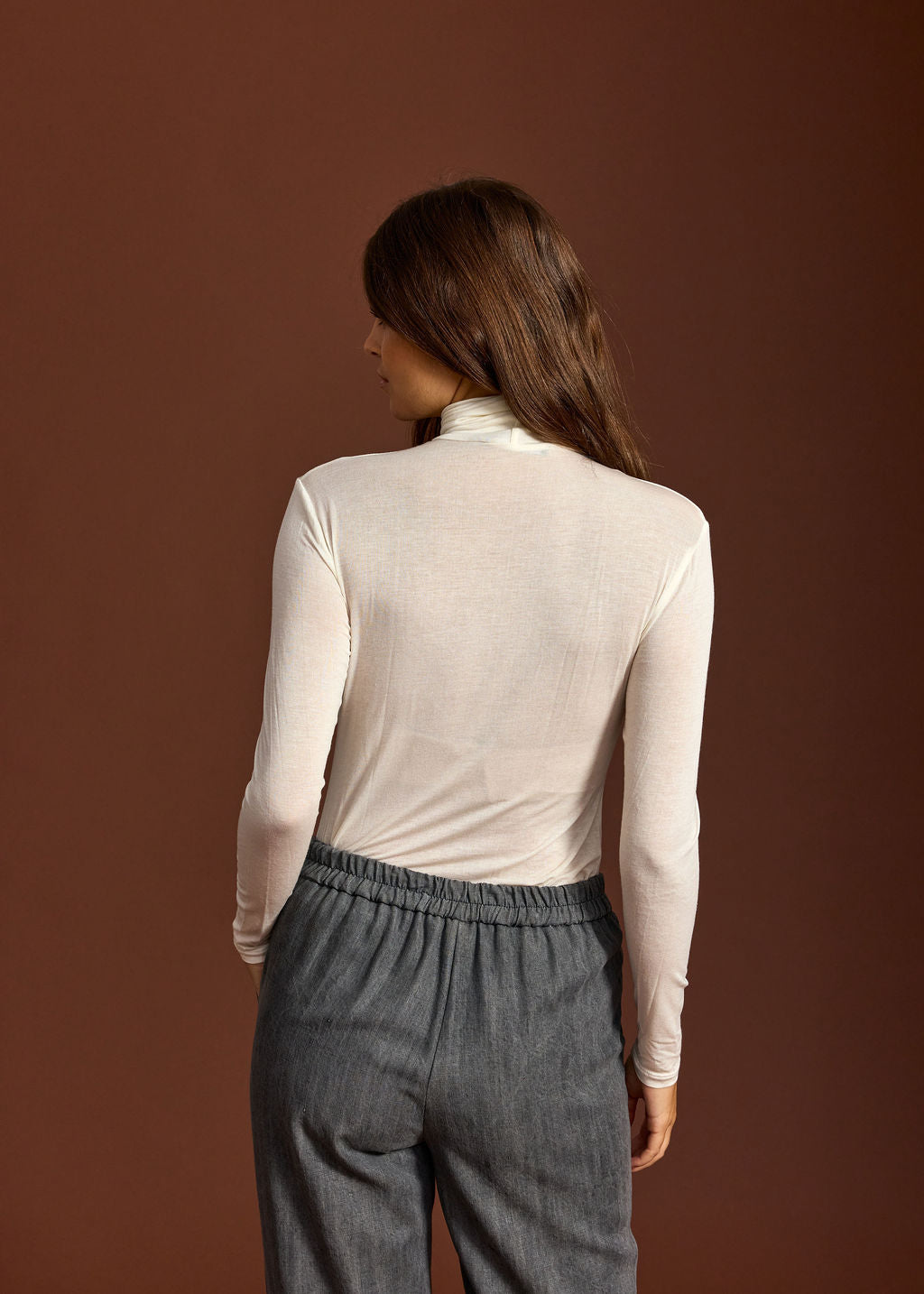 SOUS-PULL COL ROULÉ EN VISCOSE CACHEMIRE MOUNE ECRU