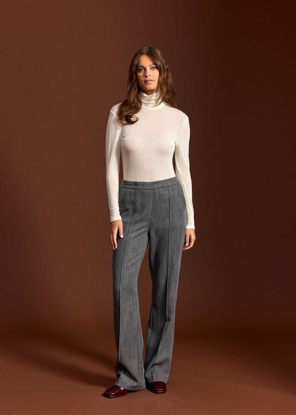 SOUS-PULL COL ROULÉ EN VISCOSE CACHEMIRE MOUNE ECRU