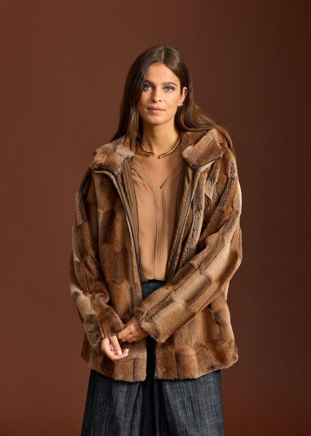 MANTEAU A CAPUCHE EN FAUSSE FOURRURE POLKI CAMEL