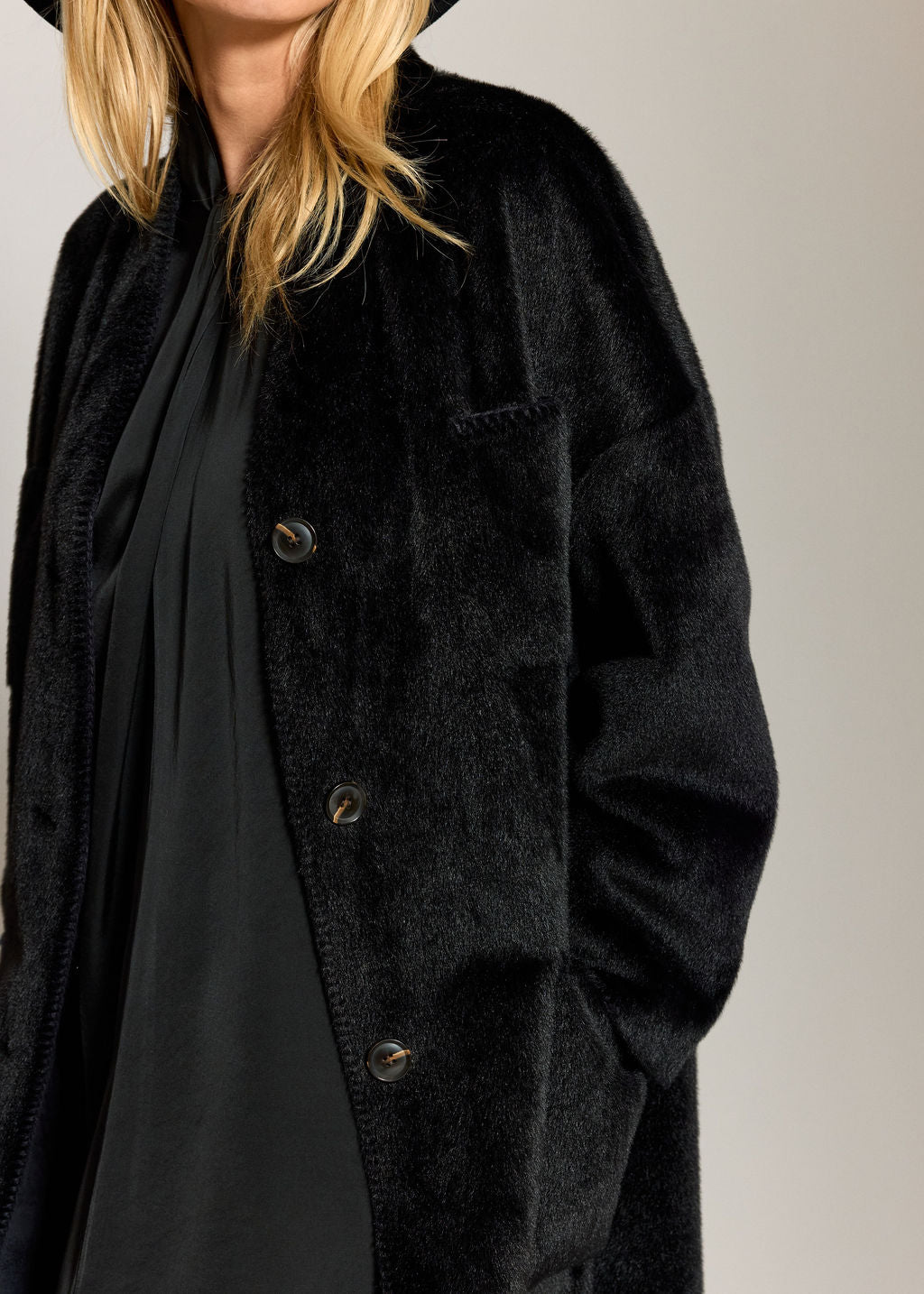 MANTEAU EN FAUSSE FOURRURE RALF NOIR