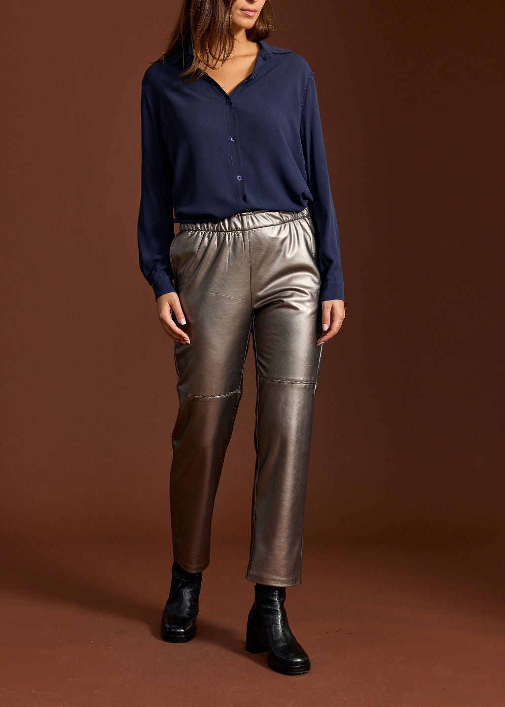 PANTALON EN FAUX CUIR SADI SILVER