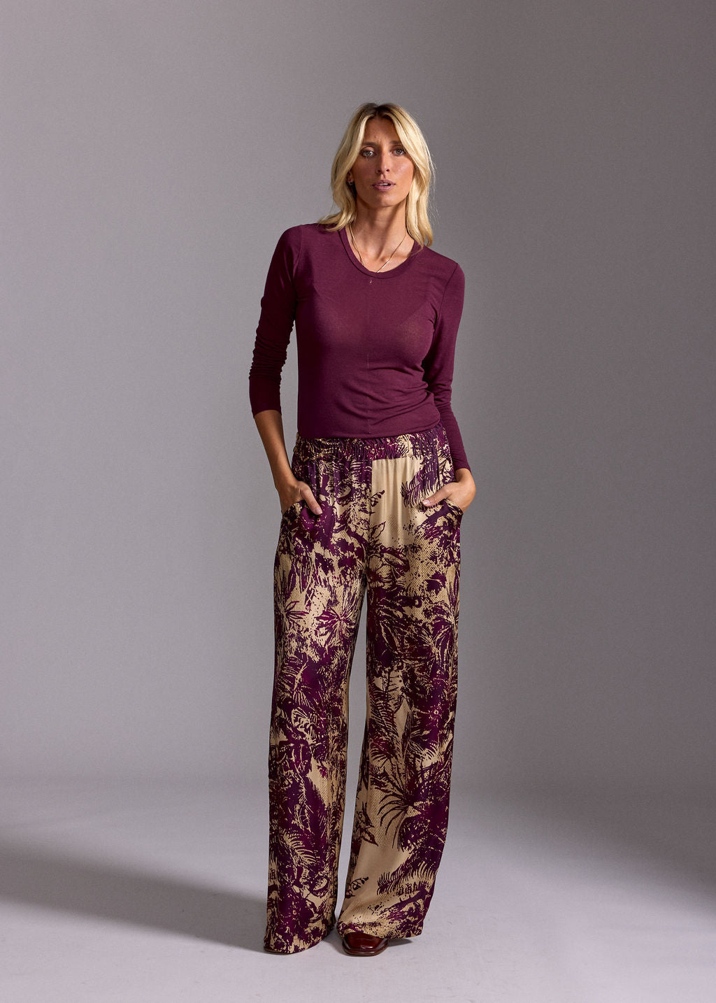 SELIA BURGUNDI VISCOSE / CASHMERE LONG SLEEVE T-SHIRT