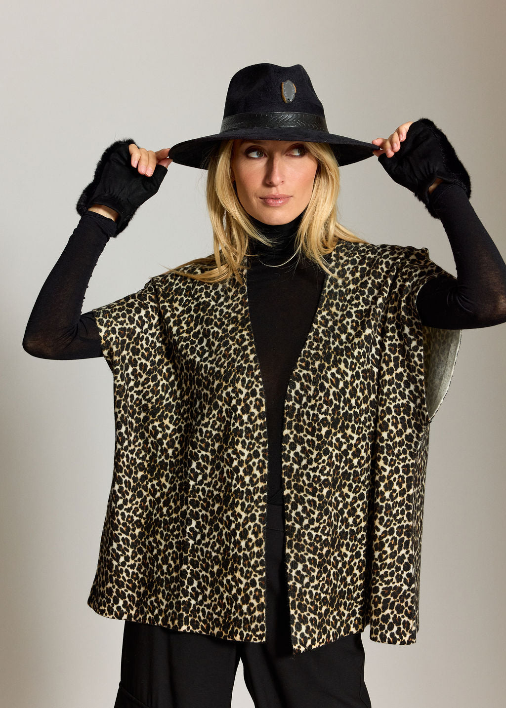 YUNA WILD LEOPARD UNDERSLEEVE VEST