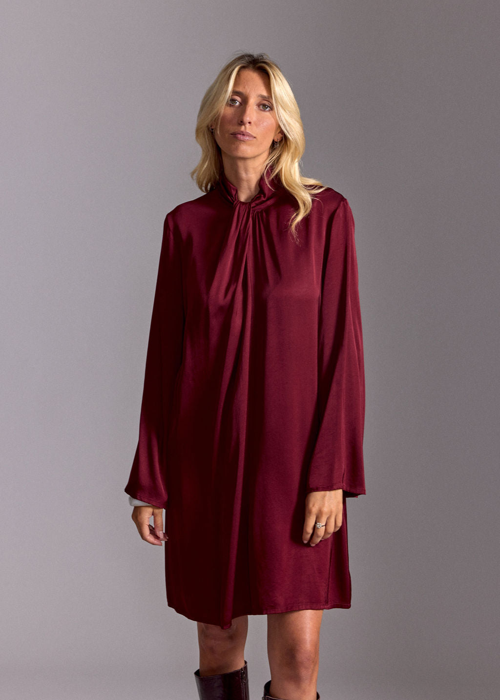 RED CURLI SHORT DRESS