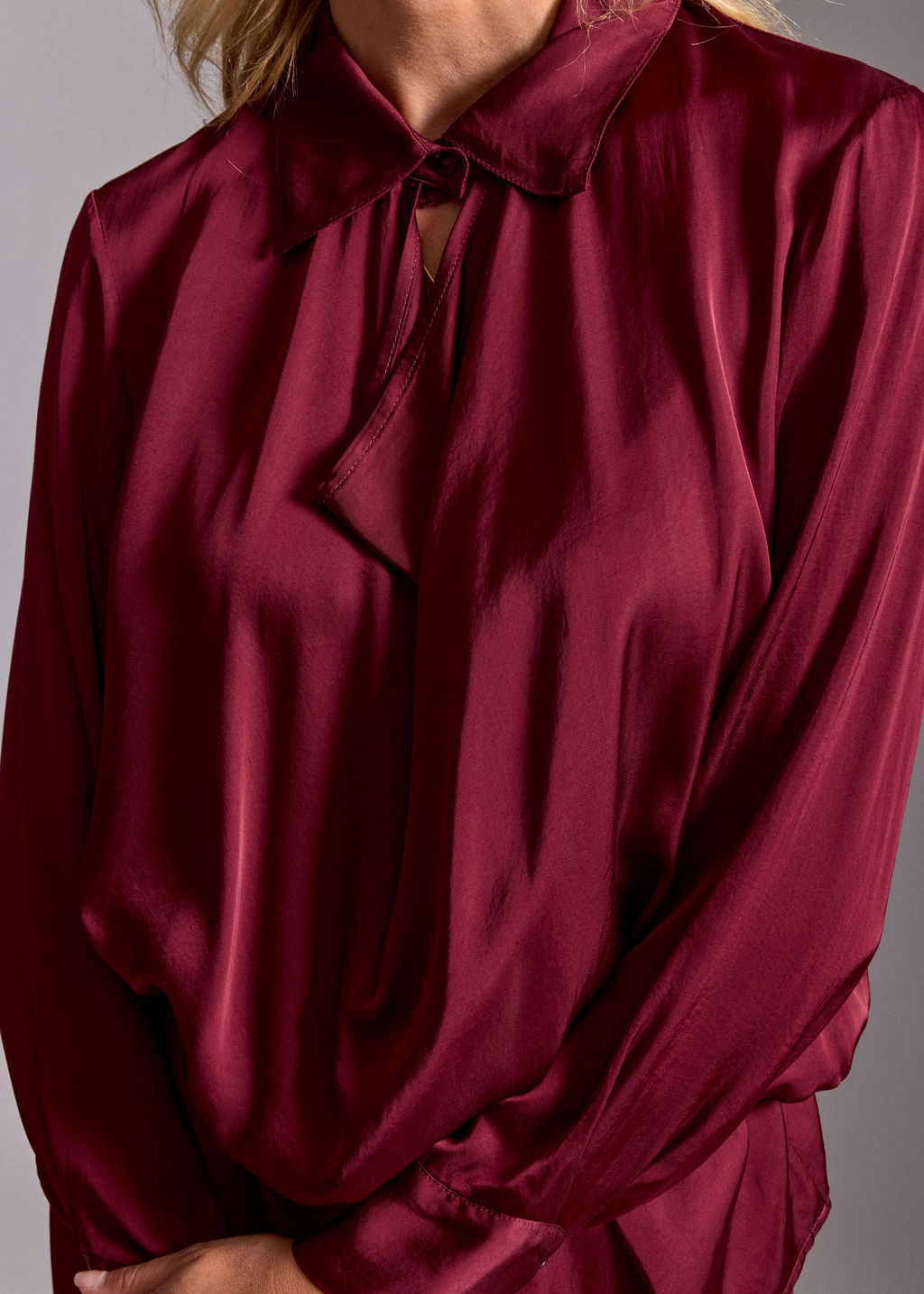 DALI RED COWL NECK SHIRT