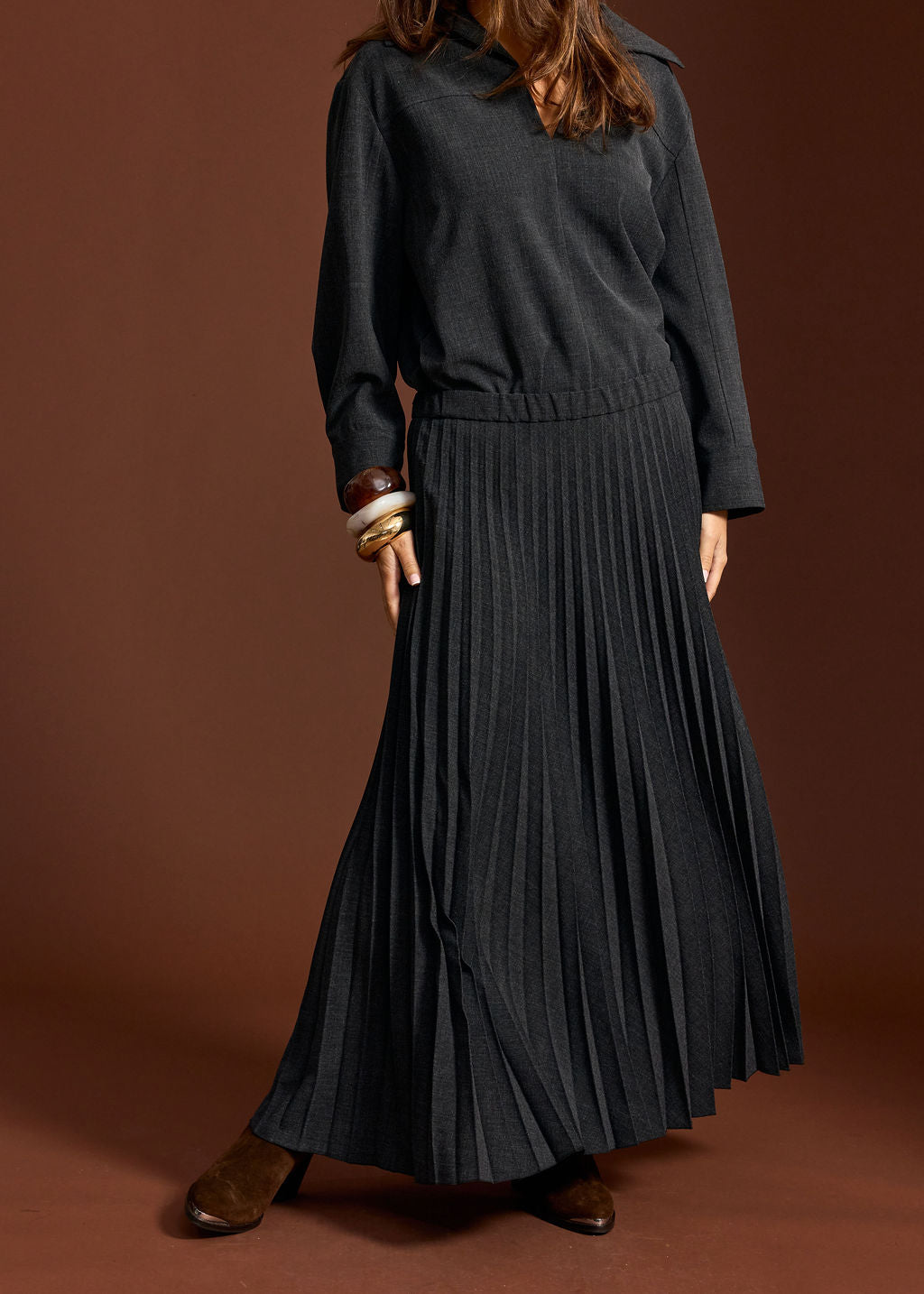 HELEN STEEL STRUCTURED PLEATED SKIRT