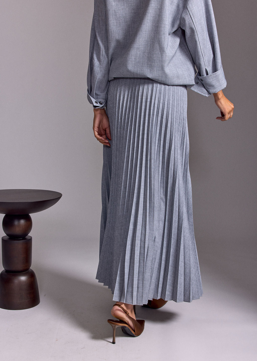 HELEN PERLE STRUCTURED PLEATED SKIRT