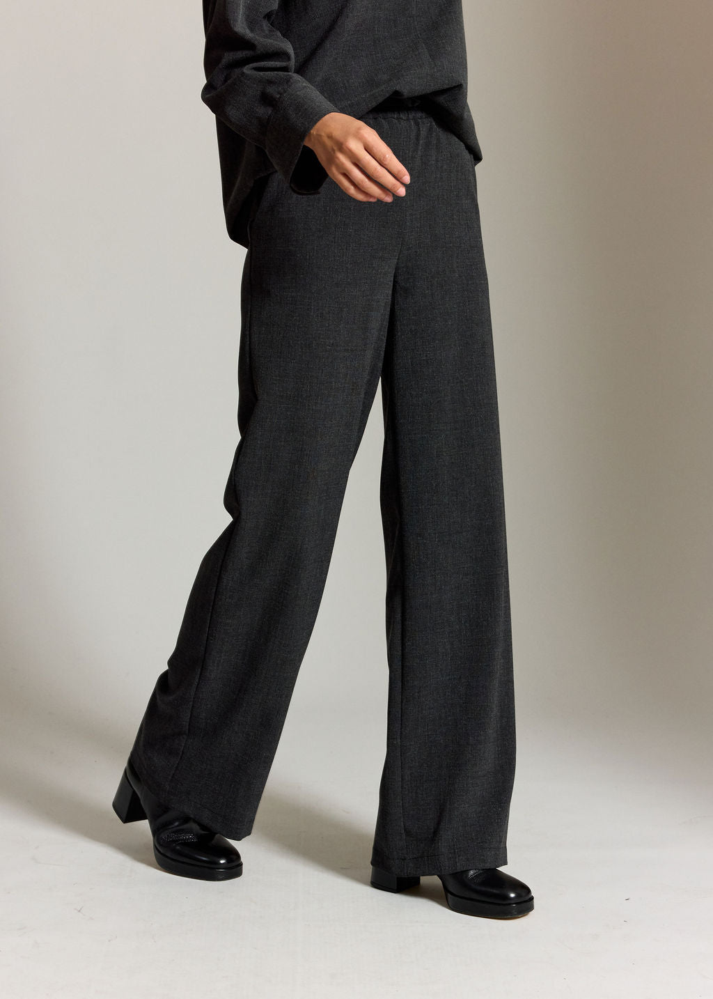 PANTALON DROIT FLUIDE THEA ACIER