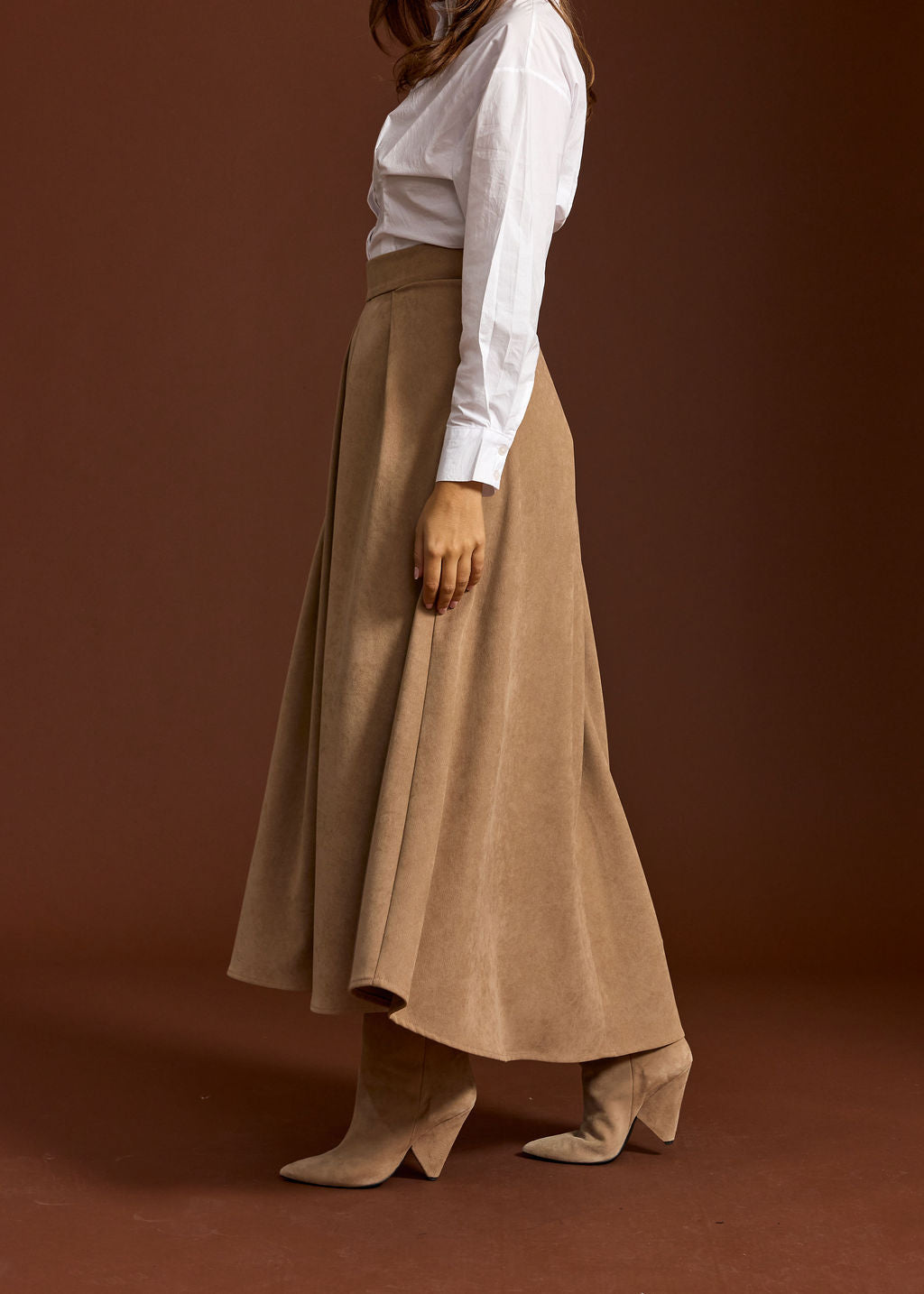 OLIVIA BEIGE LOOSE SUEDINE SKIRT