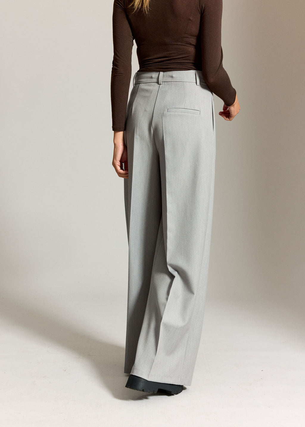 RENZO GREY FLUID PLEATED PANTS