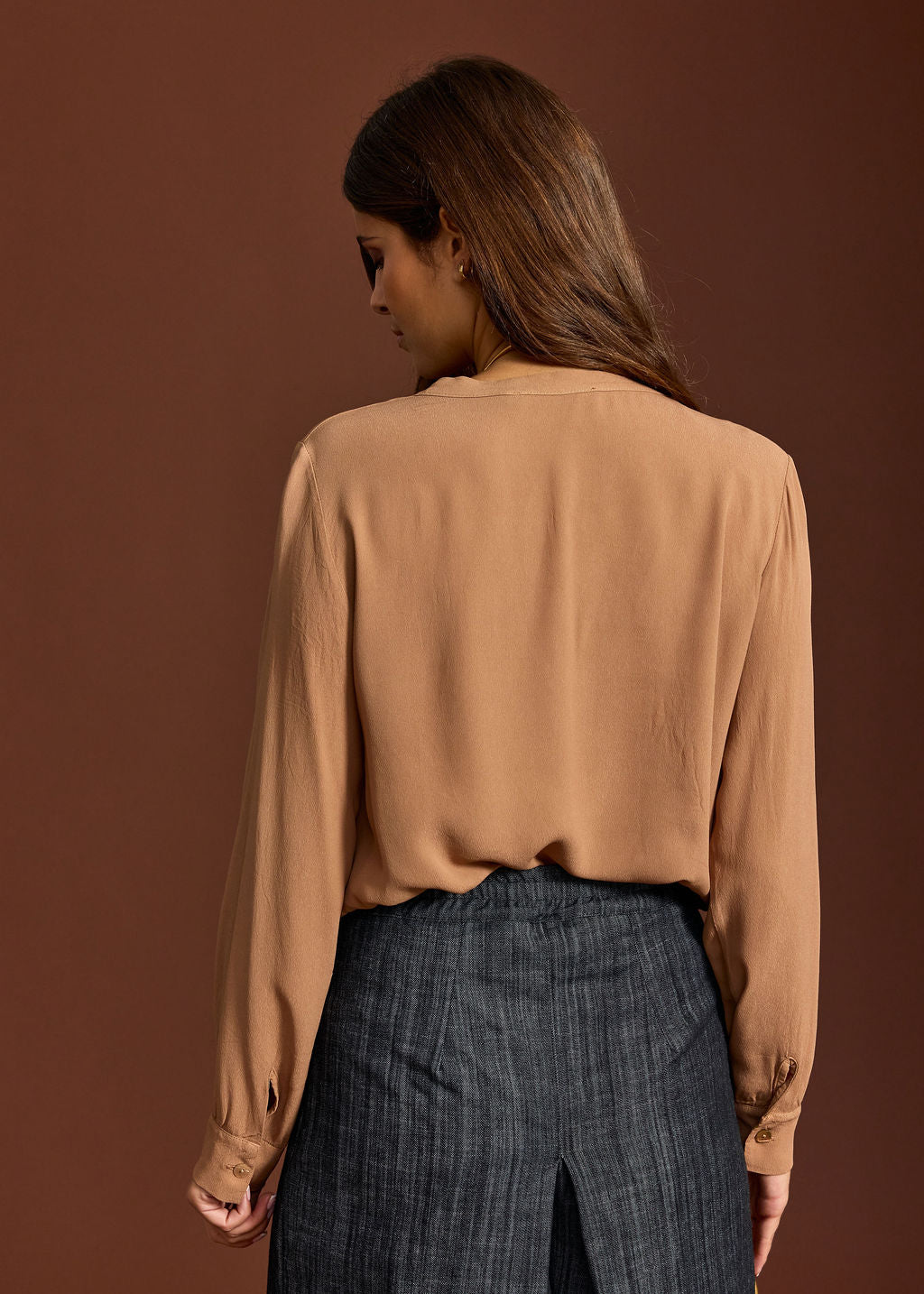 CHEMISE DROITE COL V PAOLA CAMEL