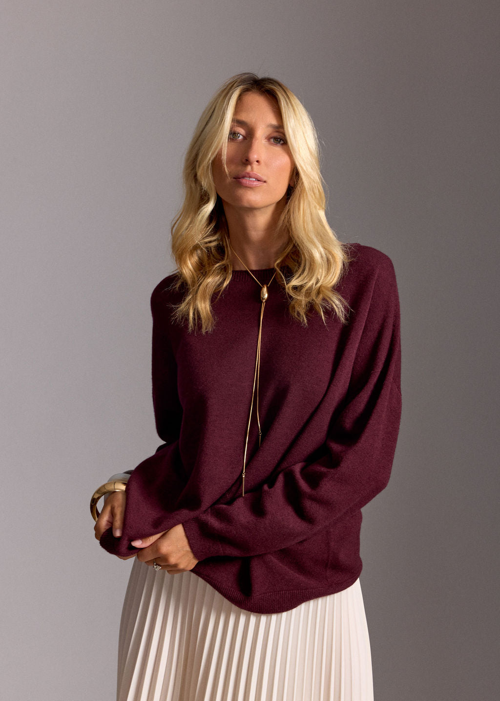 PULL AMPLE UNIE ELA VINO