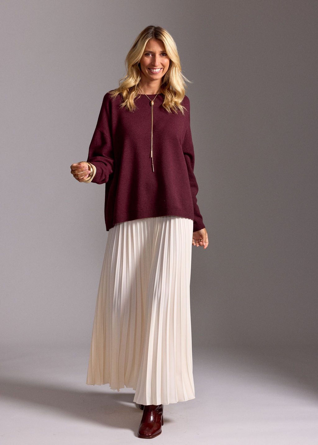 PULL AMPLE UNIE ELA VINO