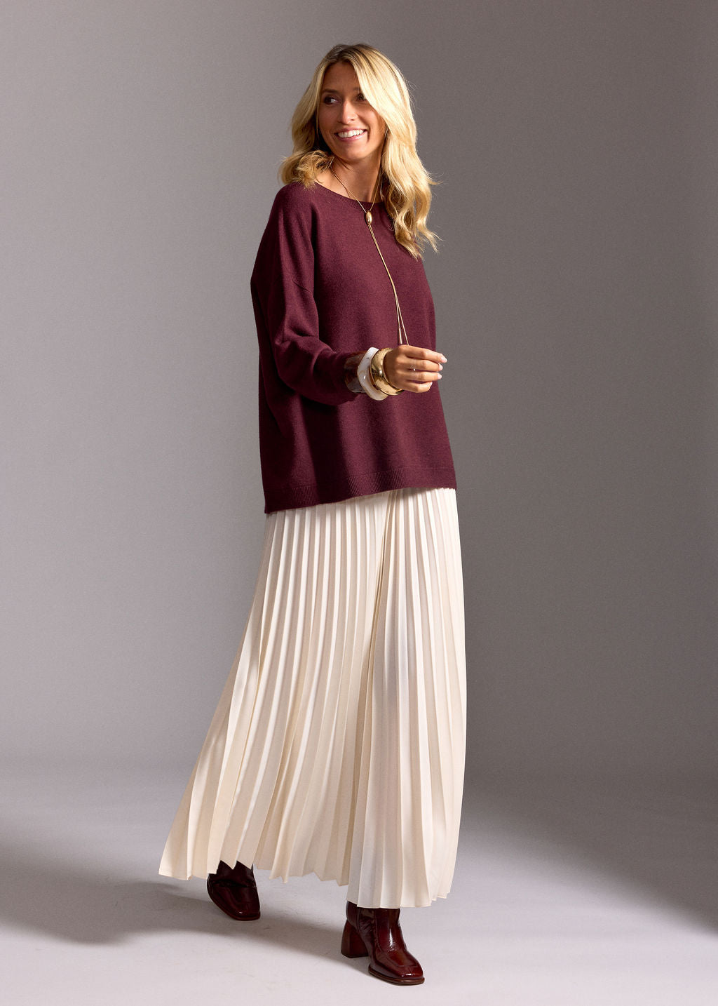 PULL AMPLE UNIE ELA VINO