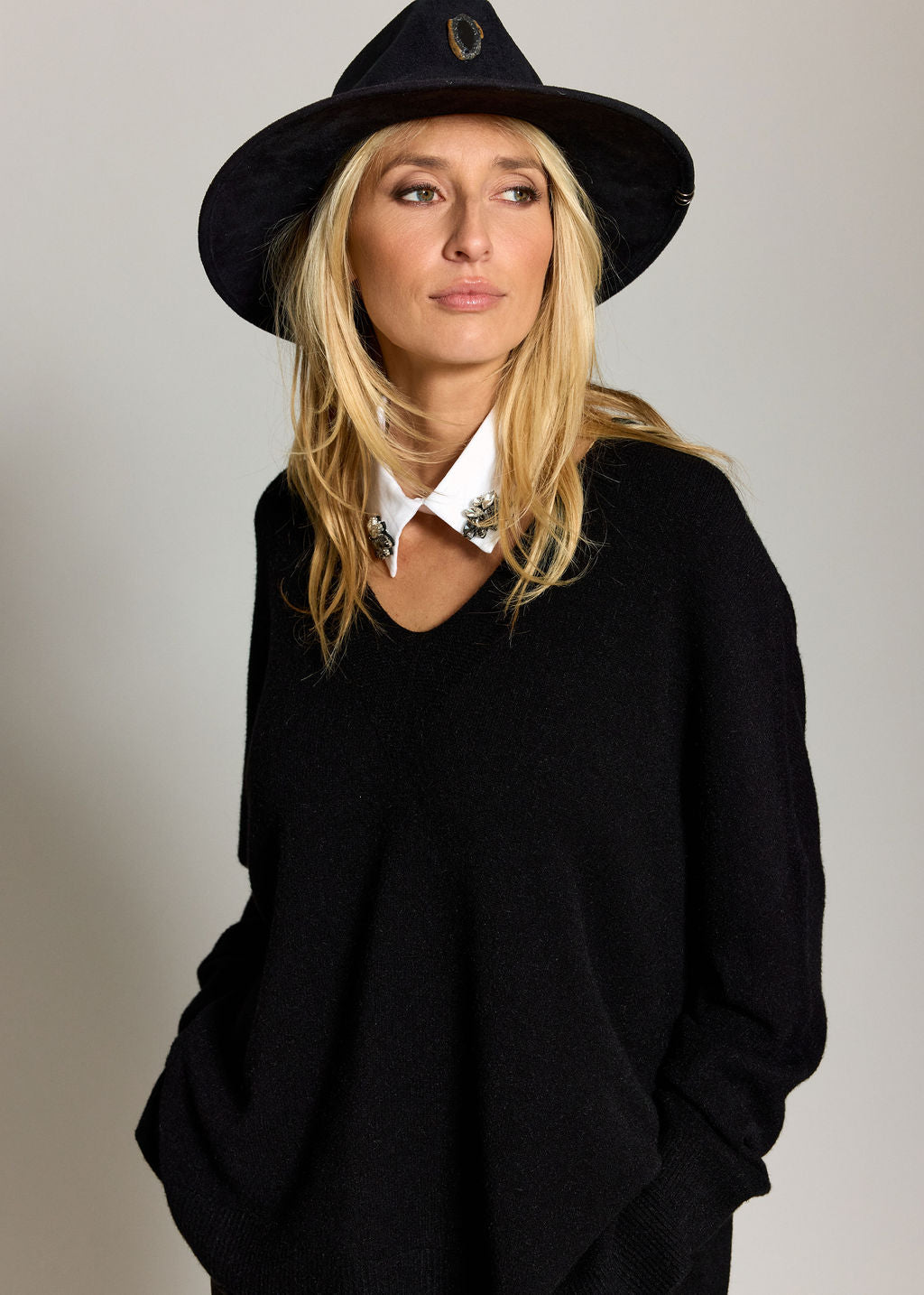 PULL PONCHO LOUISE NOIR