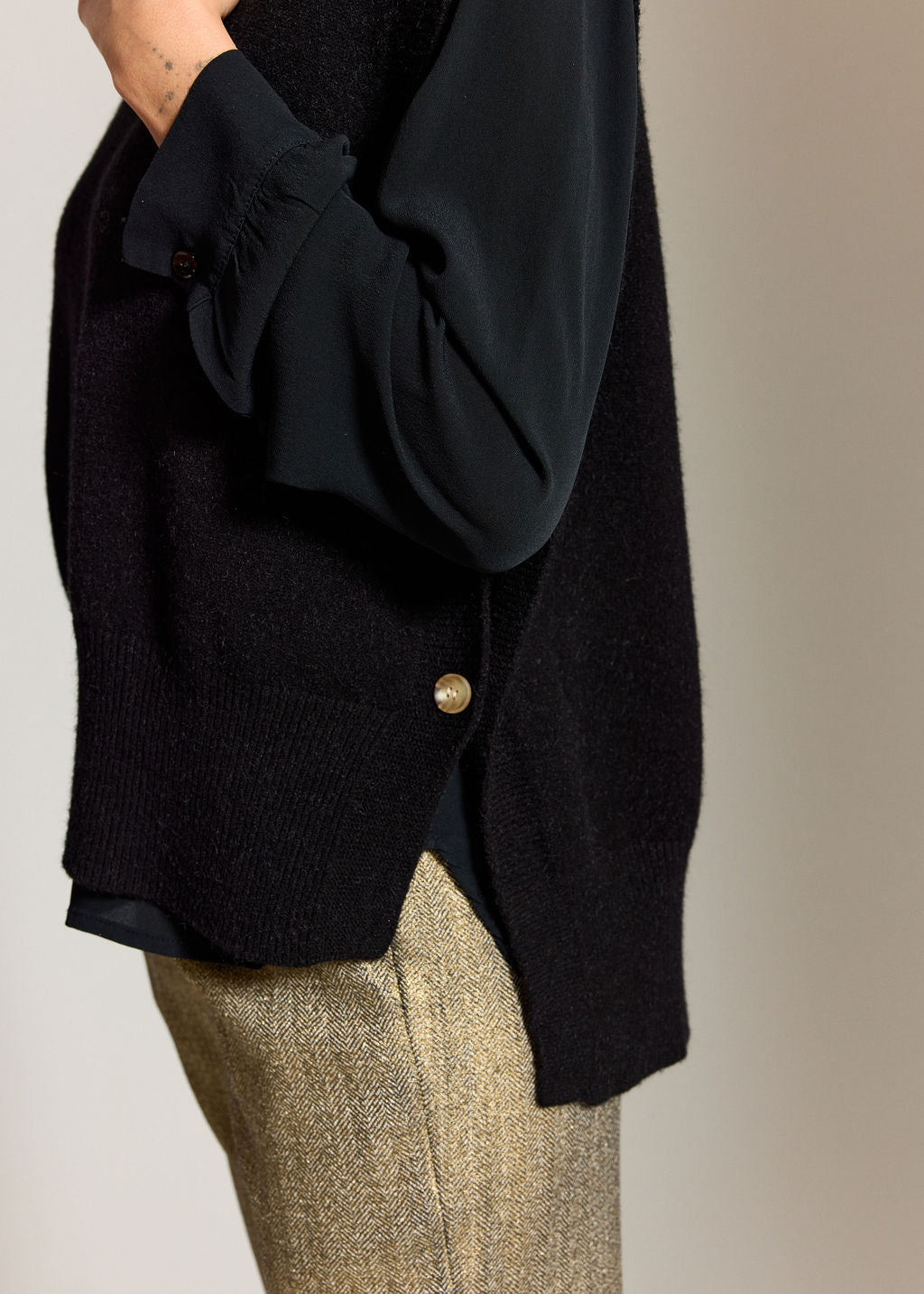 PULL SANS MANCHES MARCIA NOIR