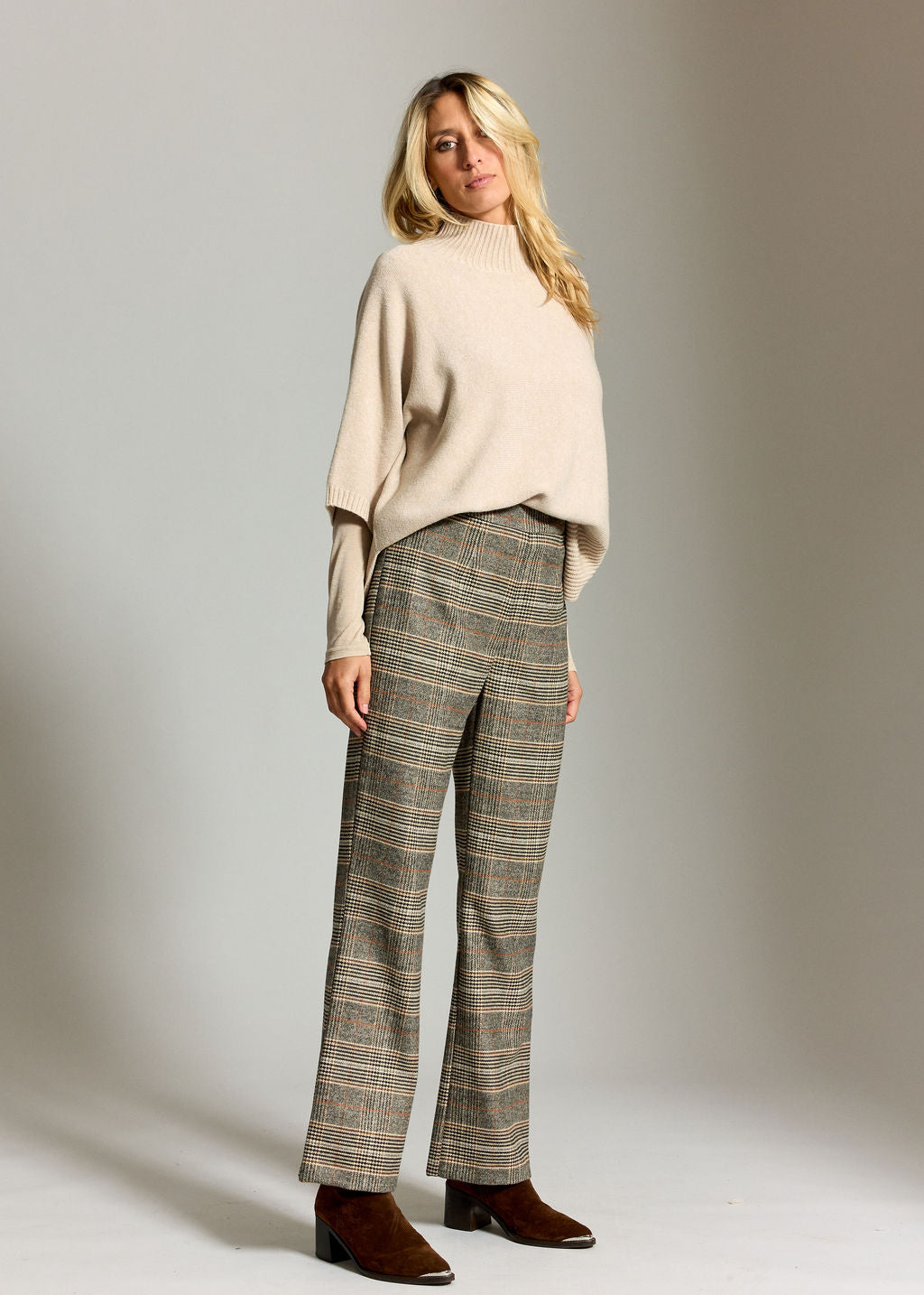 PULL COL CHEMINÉE À COTÉS TILA SABLE