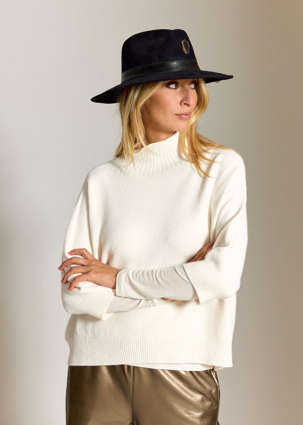 PULL COURT VANINA ECRU