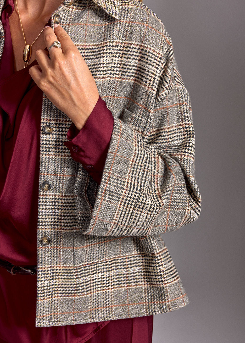 LINA BEIGE SHORT CHECKED JACKET