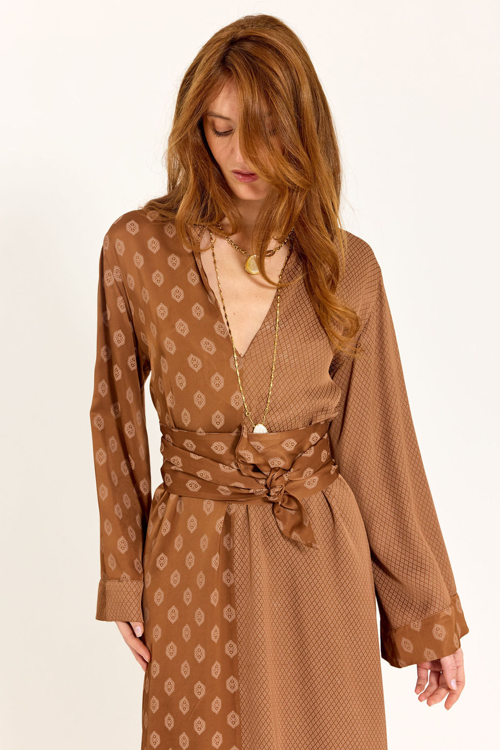 ROBE MIDI BI-IMPRIMÉE AMAYA NOISETTE
