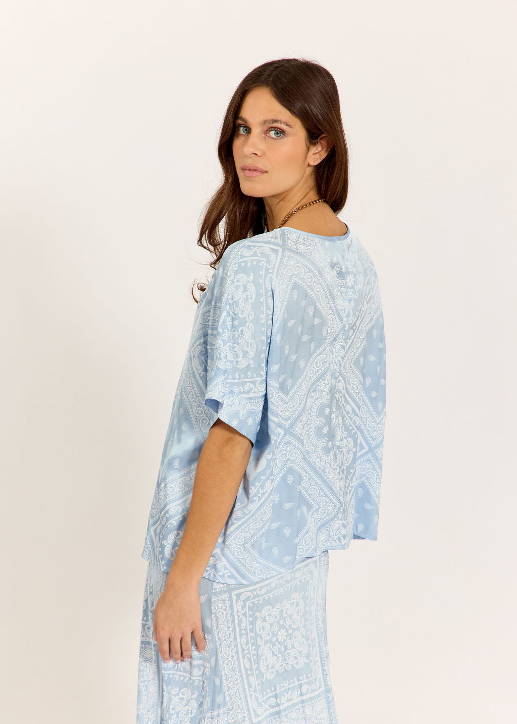 TOP EN VISCOSE IMPRIMÉE PERLE CIEL