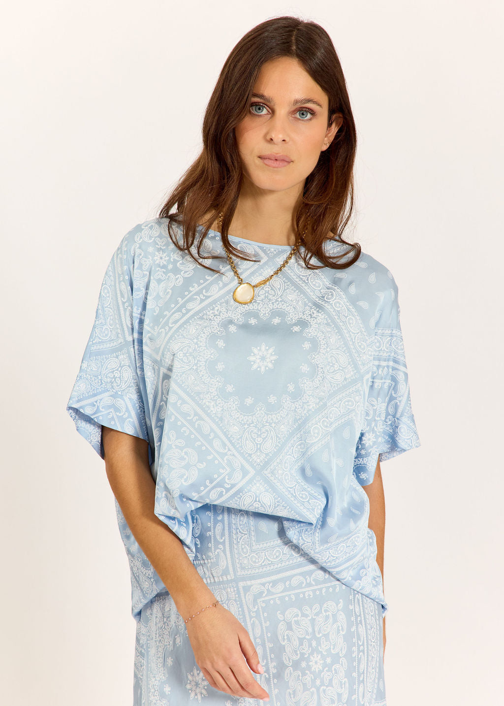 TOP EN VISCOSE IMPRIMÉE PERLE CIEL