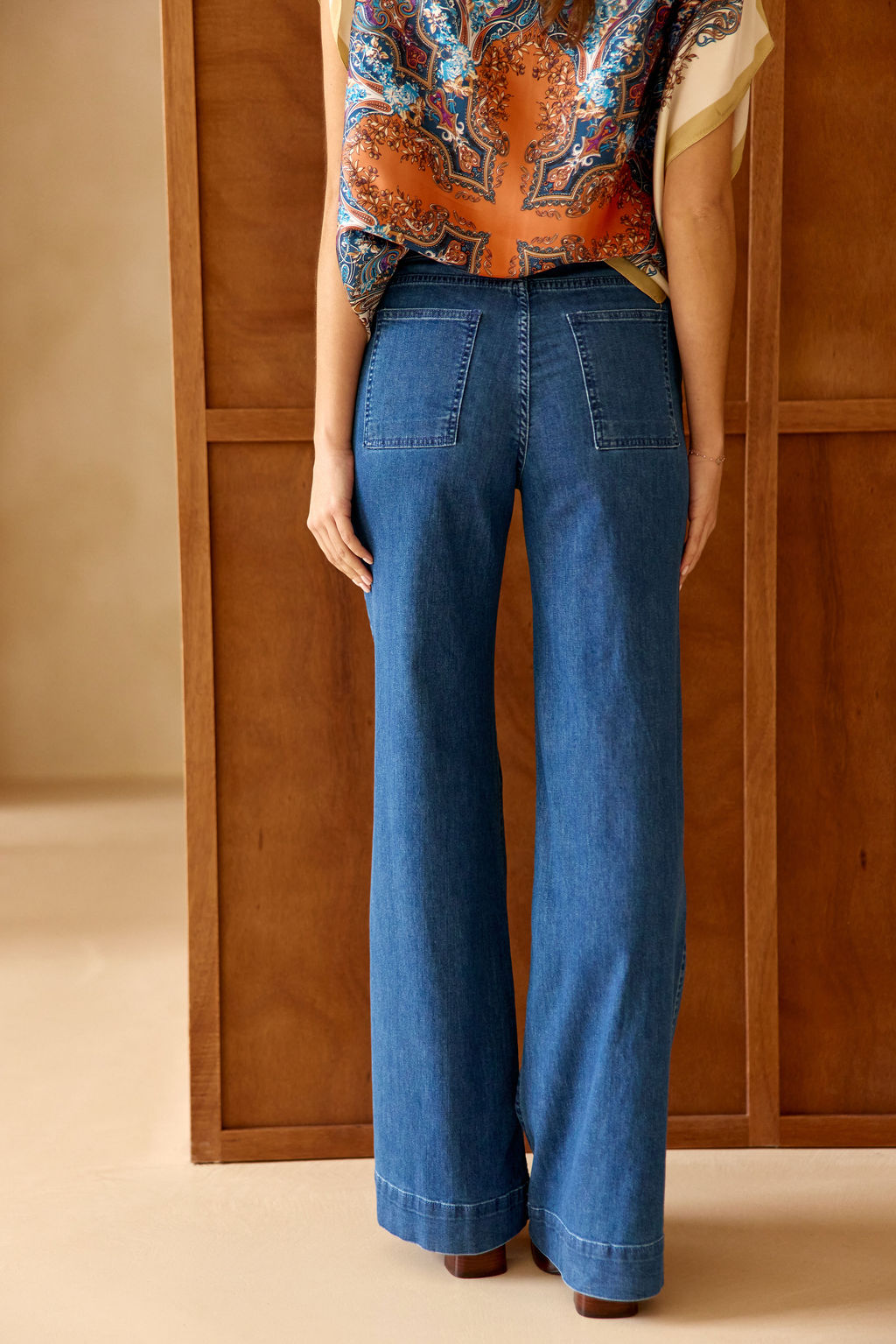 JEAN FLARE EN DENIM LÉGER CRISTA DENIM