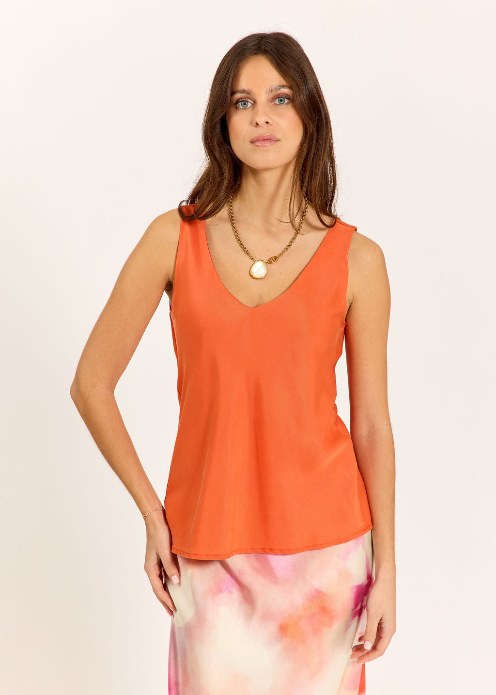 PANTALON EN LYOCELL AUX LARGES PLIS JUANA MANDARINE