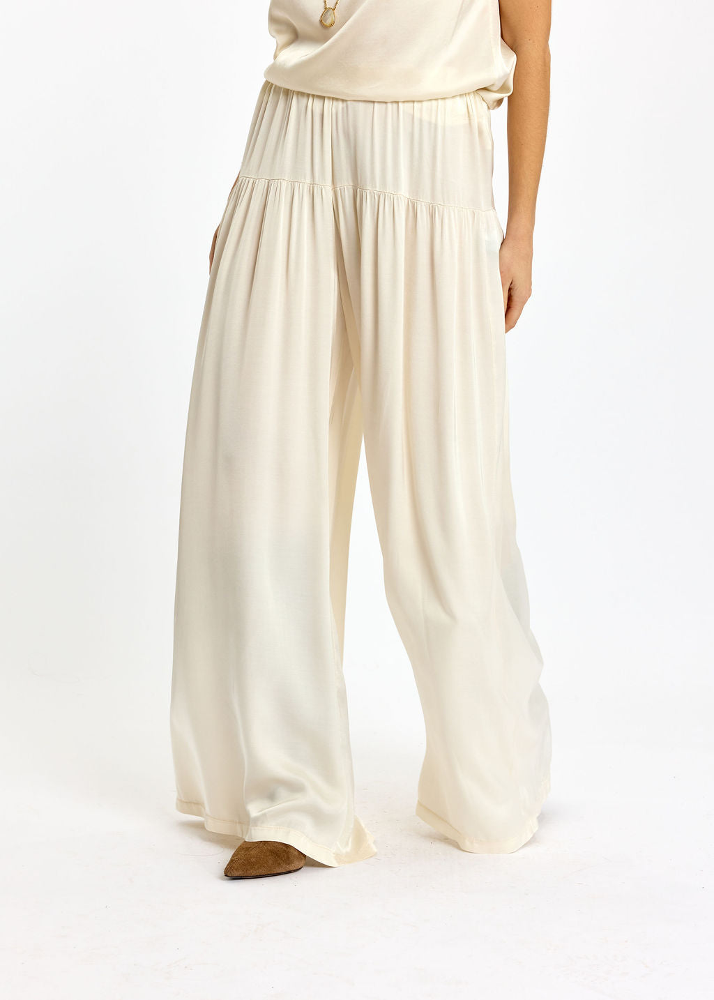 PANTALON FLUIDE AVEC DÉCOUPE AUX HANCHES RYO ECRU