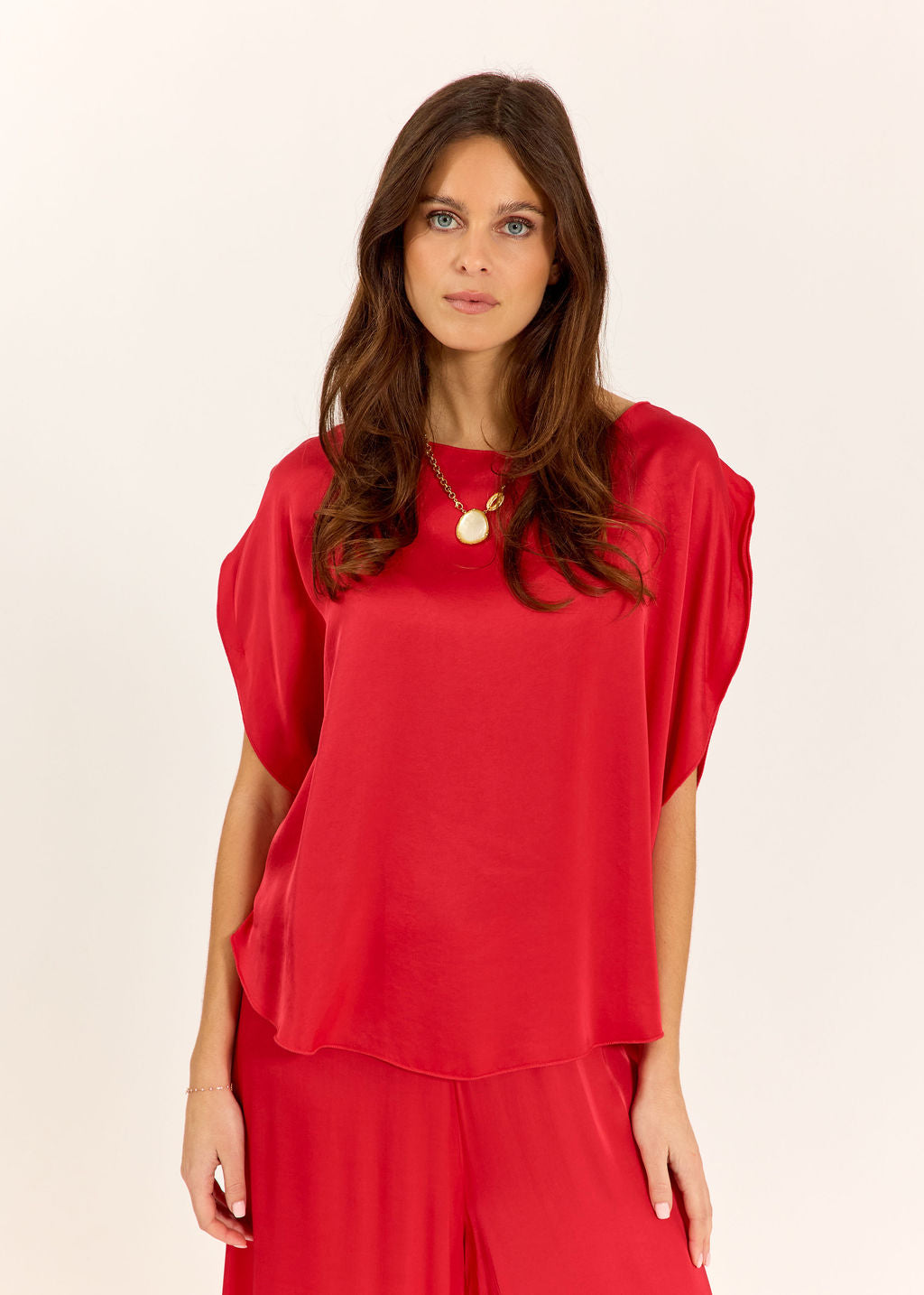 TOP AVEC LES CÔTÉS ARRONDIS ISCA ROUGE