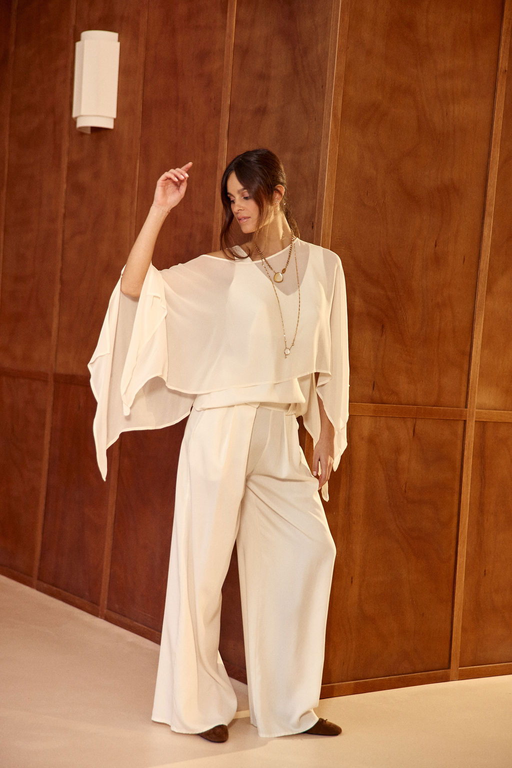 CAPE COURTE EN VOILE VISCOSE LINA ECRU