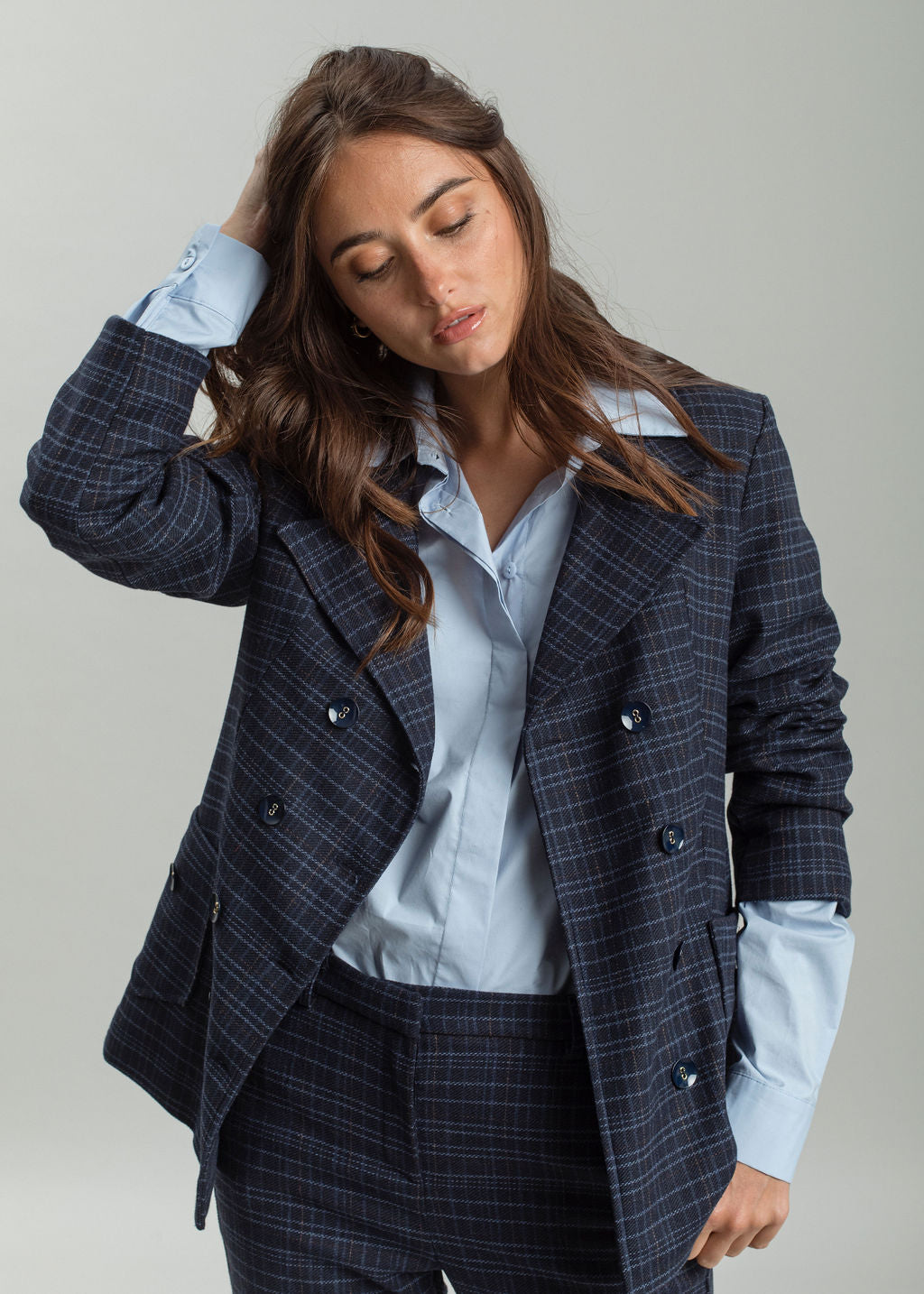 Fitted suit jacket